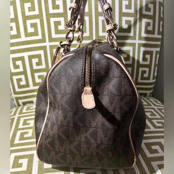 3PC Michael Kors Grayson Signature Monogram Satchel, Wristlet, & Dust Bag - Picture 9 of 14